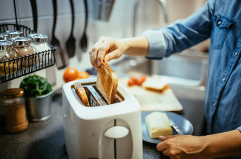 How to reduce the cost of electricity and gas in your home: from energy efficiency to comfortable smart living